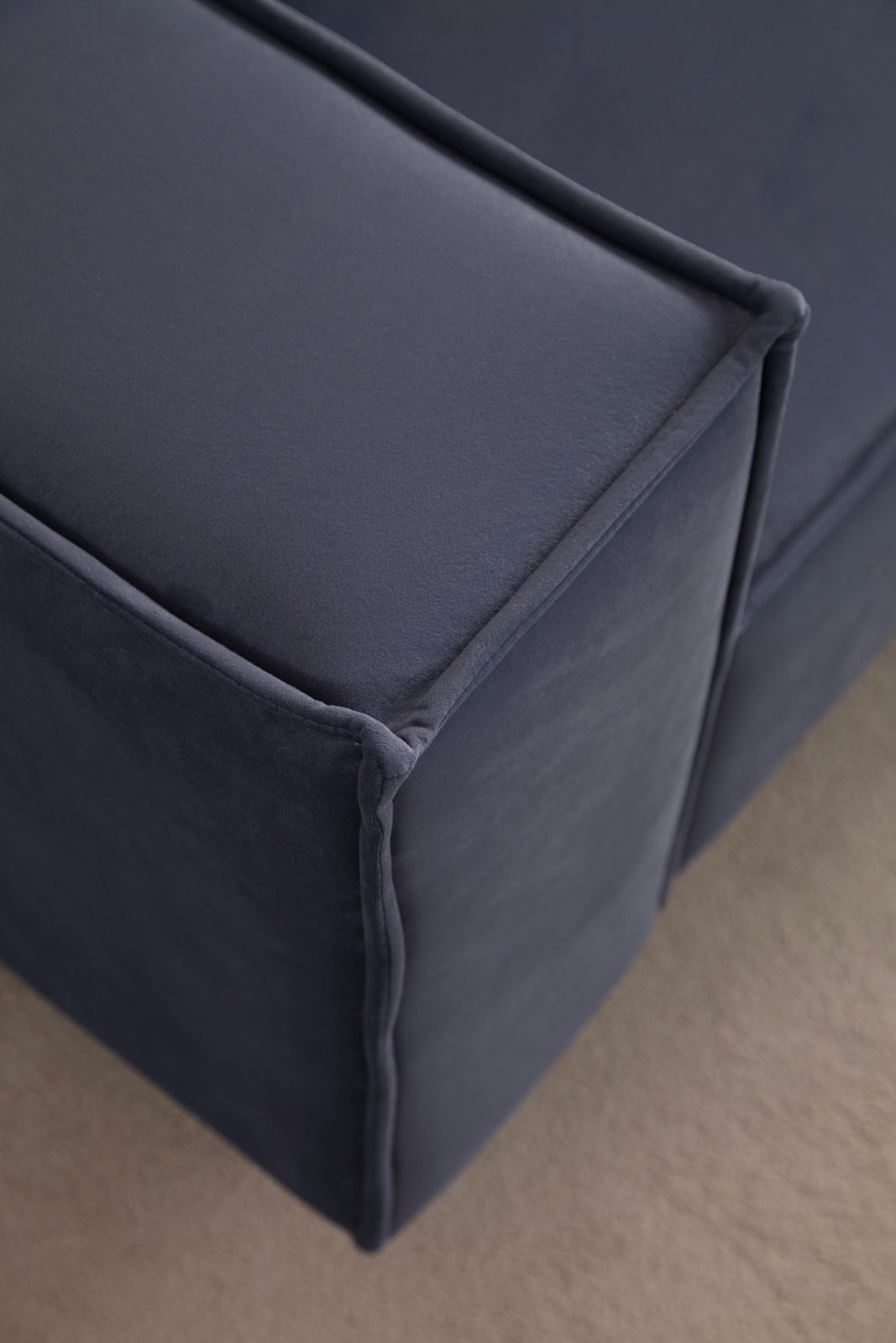 Ecksofa Cube – Minimalistisches Design und moderne Funktionalität
